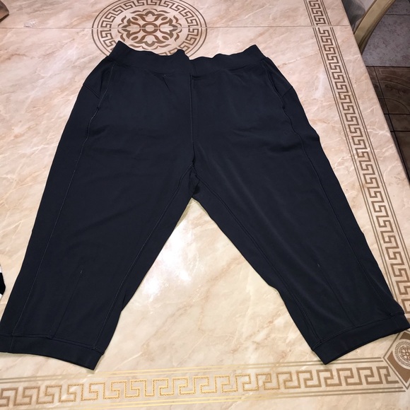 Lululemon Athletic size 10 - Picture 1 of 8